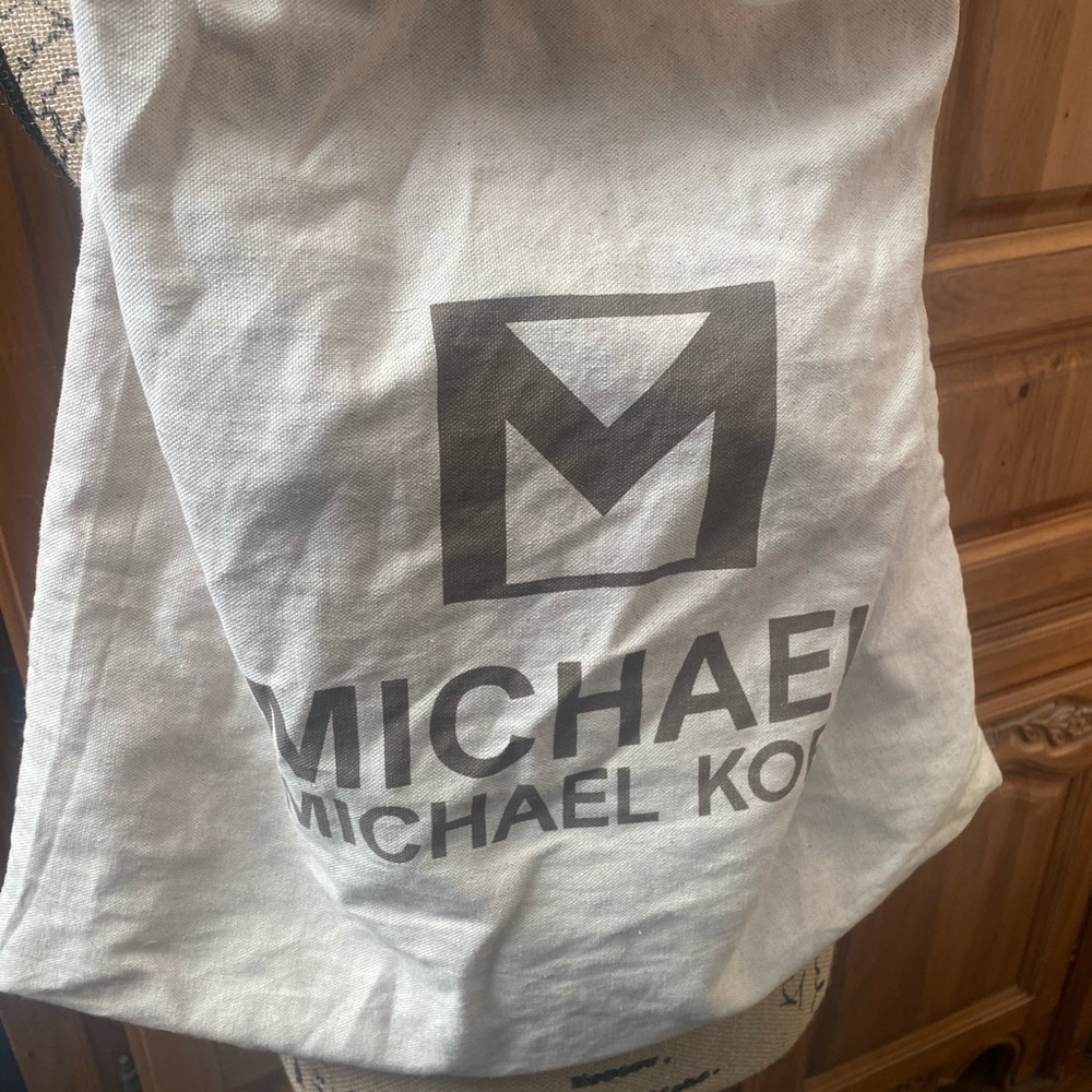 Authentic MK purse - Picture 4 of 6